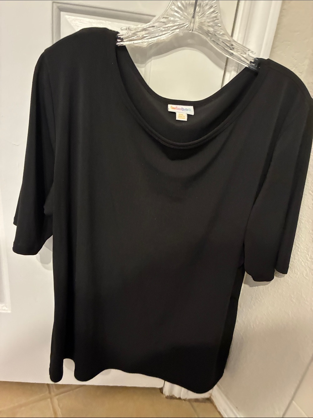 LuLaRoe Black Scoop Neck Short Sleeve Top